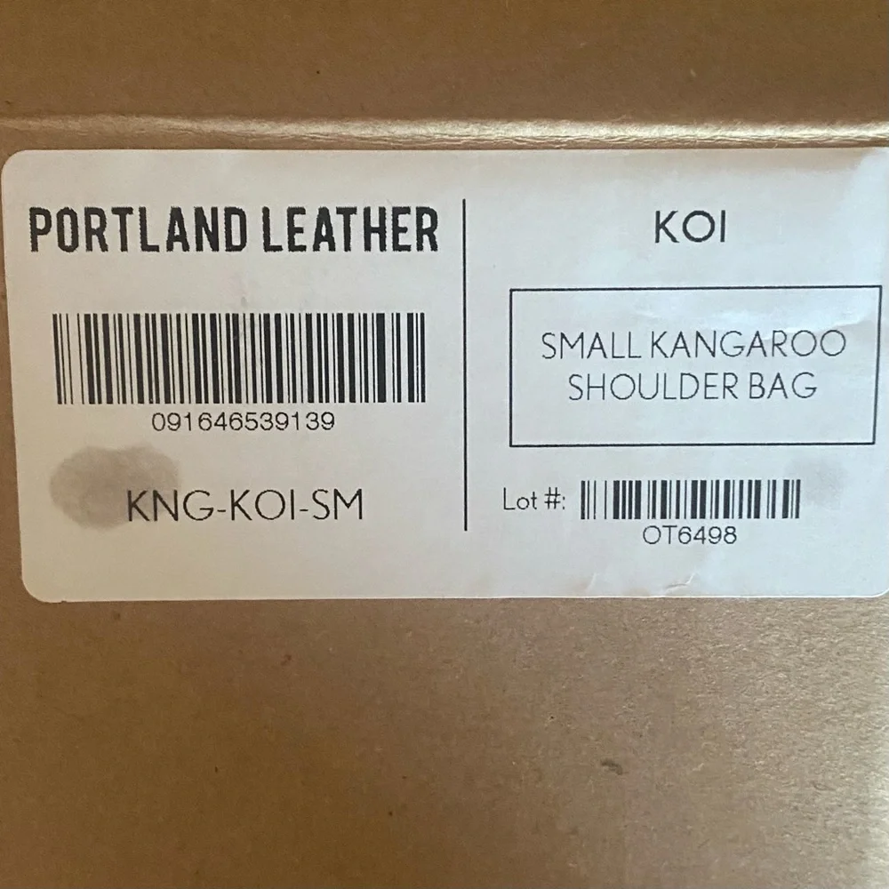 PORTLAND LEATHER COMPANY SMALL KANGAROO SHOULDER BAG IN KOI - Picture 9 of 10